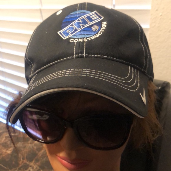 NikeGolf Men’s “PNE Construction “Black Baseball Cap Size Adjustable - Picture 7 of 14